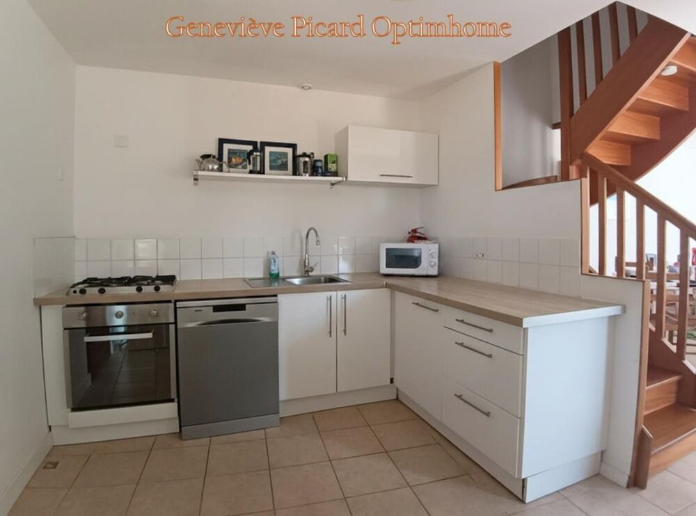 Coup de coeur assuré à Camors ! Belle maison en pierre rénovée de 67 m2 sur un jardin clos de 387 m2