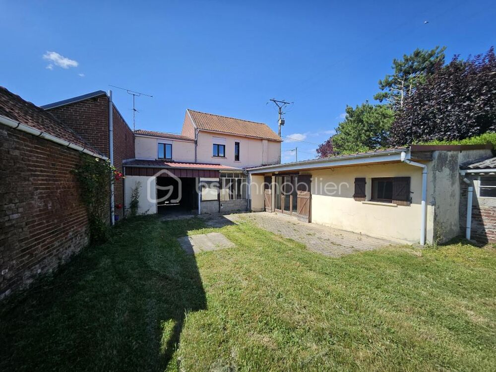 *Maison à vendre en plein coeur du circuit du souvenir*