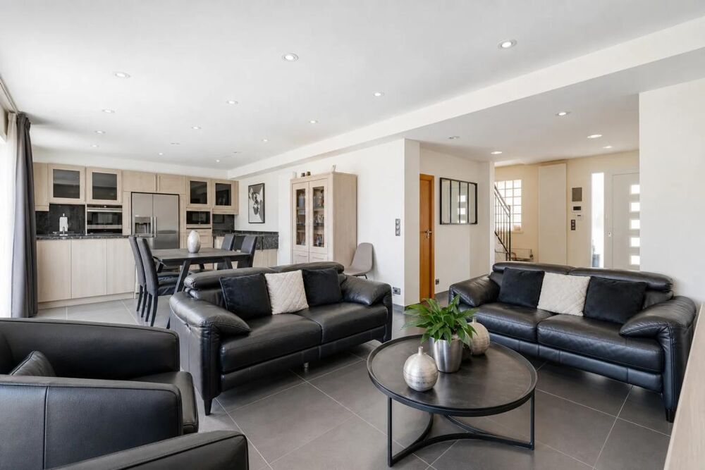Vente Maison Maison de 8 pièces de 213 m² située à Paray-Vieille-Poste Paray vieille poste
