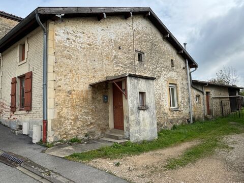 MAISON DE VILLAGE AVEC DEPENDANCES ET VASTE TERRAIN 80000 Chancenay (52100)