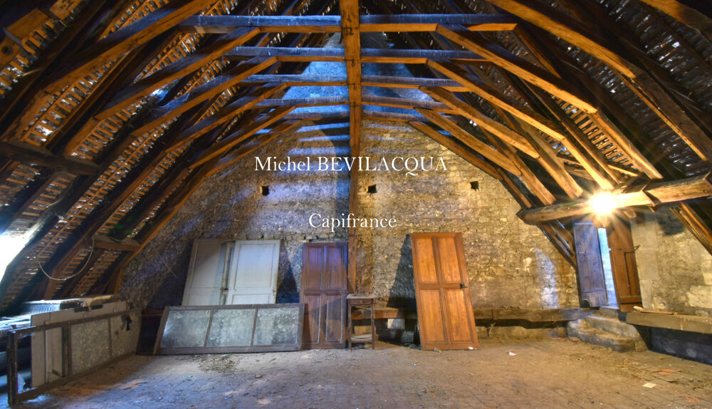 Propriété (inscrit MH)à vendre NEVERS (58) La prestigieuse Maison du Prieur au coeur historique de NEVERS à réabiliter