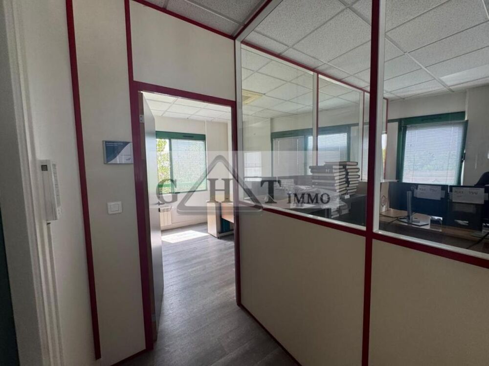   IMMEUBLE DE BUREAUX INDÉPENDANT 
