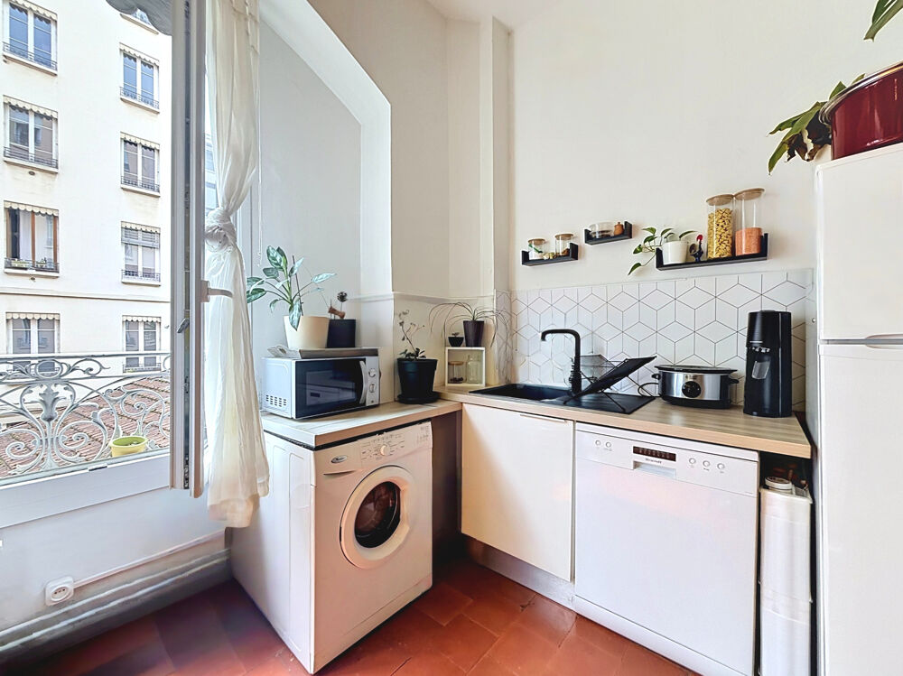 T2  Vieux Lyon / Perrache  42 m² rénové  faibles charges et cachet