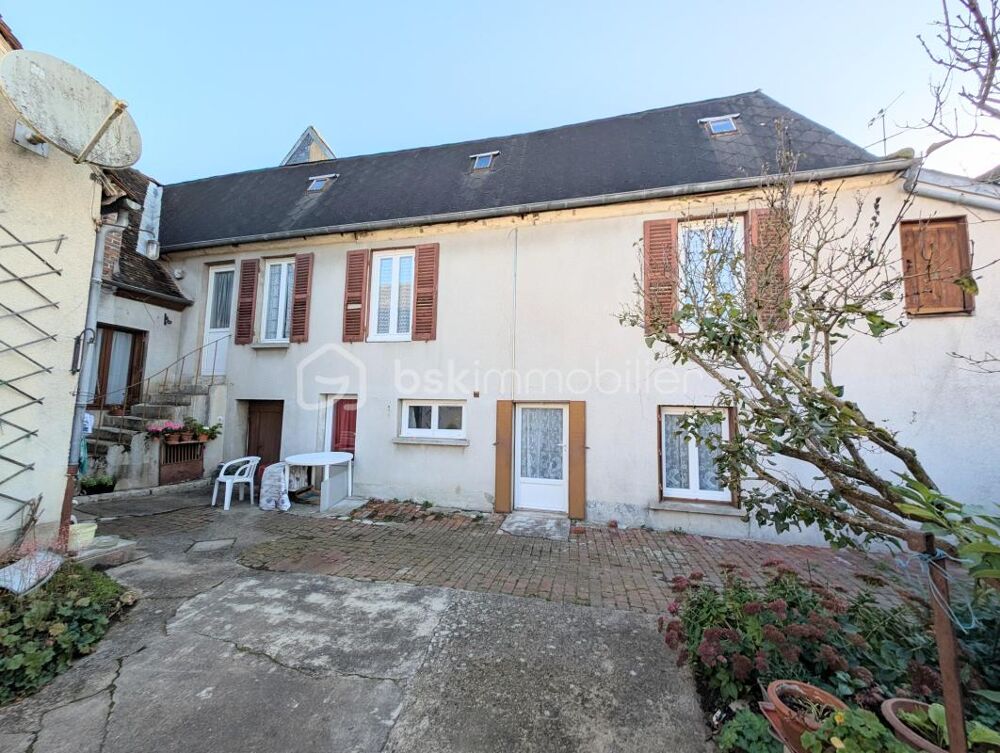 Maison de ville 168 m²  5 chambres  Possibilité 2 logements  Grand potentiel  Château-Renard