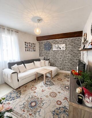  Immeuble à vendre 15 + pièces 290 m²