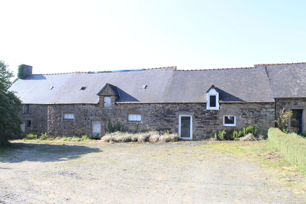 Côtes d'Armor 22800 Saint-Brandan Corps de ferme/ Longère de plain-pied, 2 chambres, dépendances, grand terrain