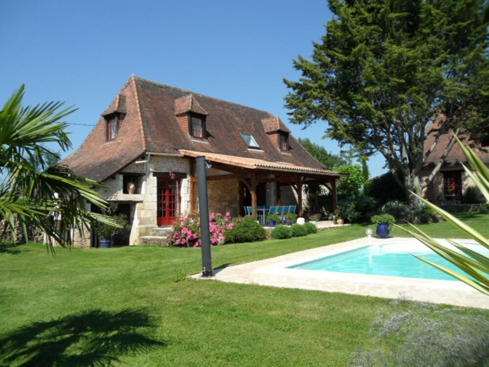 Propriete à vendre 15 pièces LA DOUZE (24)