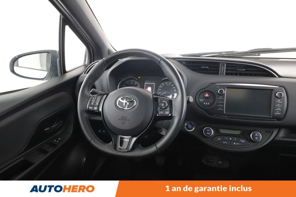 Yaris 1.5 VVT-i Collection 5P 111 ch 2017 occasion 92130 Issy-les-Moulineaux