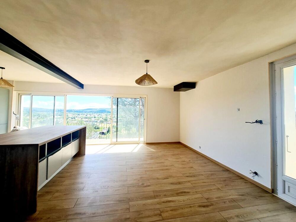 Villa 195 m² - 5 chambres - Terrain 5 267 m²