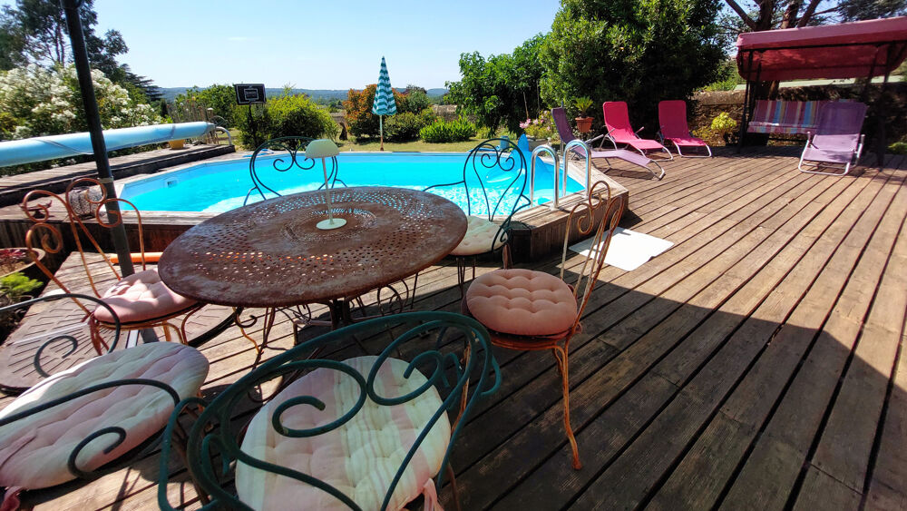 Maison de plain-pied rénovée avec piscine, terrasse couverte de 50 m² et chalet indépendant  Périgord Noir