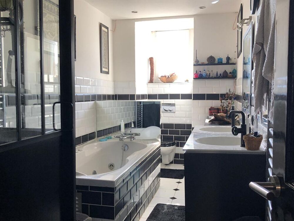 Vente Maison Maison Lanvollon 7 pièce(s) 190 m2 Lanvollon