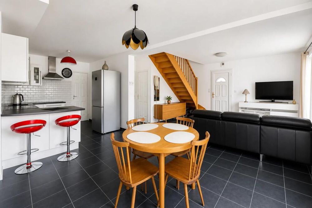 Vente Maison Maison de 5 pièces de 90 m² à Saint-André-le-Gaz Saint andre le gaz