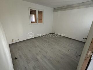  Immeuble à vendre 6 pièces 225 m²