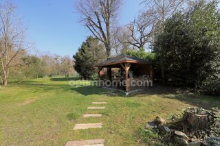  Maison à vendre 8 pièces 214 m²