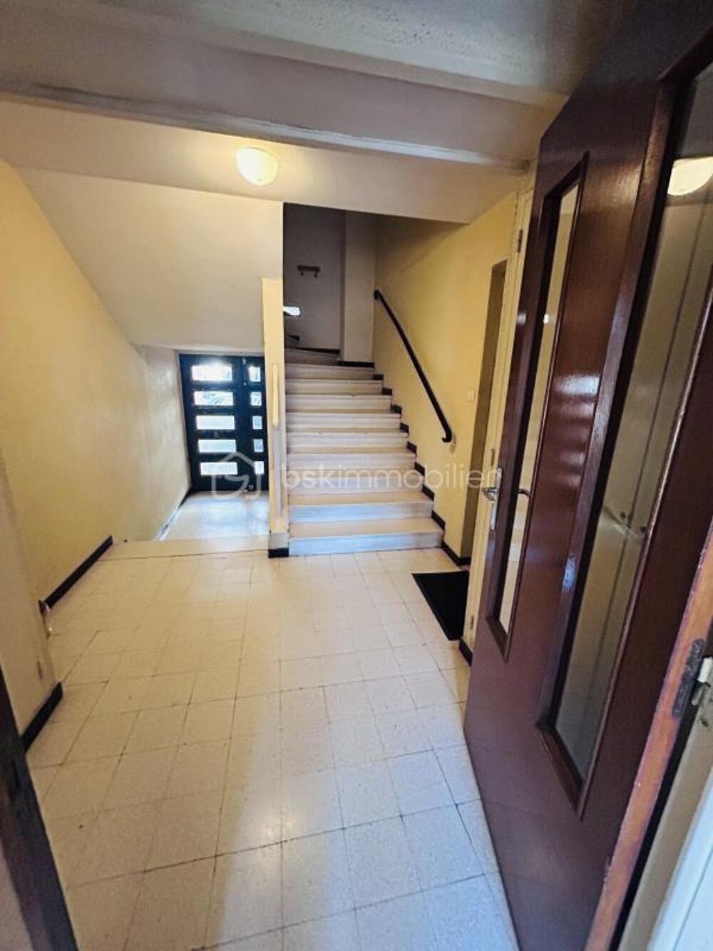 Tarascon  Appartement T3 loué avec locataire sérieux  Rentabilité nette 8,6%