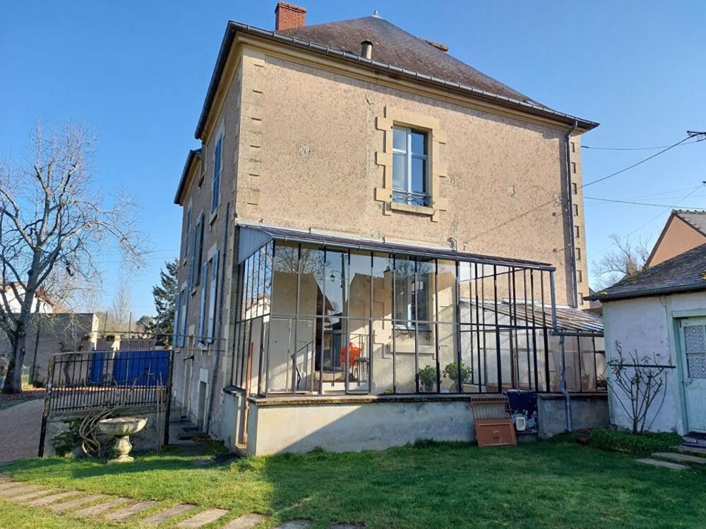 Maison Bengy Sur Craon 7 pièce(s) 210 m2