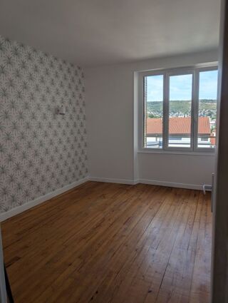  Appartement à louer 3 pièces 66 m²