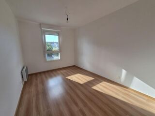  Appartement à louer 3 pièces 72 m²
