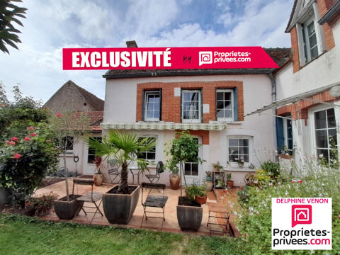   Exclusivit� - Maison de ville sur un terrain de 378 m� au coeur du bourg de Saint Beno�t sur Loire+ garage et 2 lavoirs Maison - 4 pi�ce(s) - 142 m�