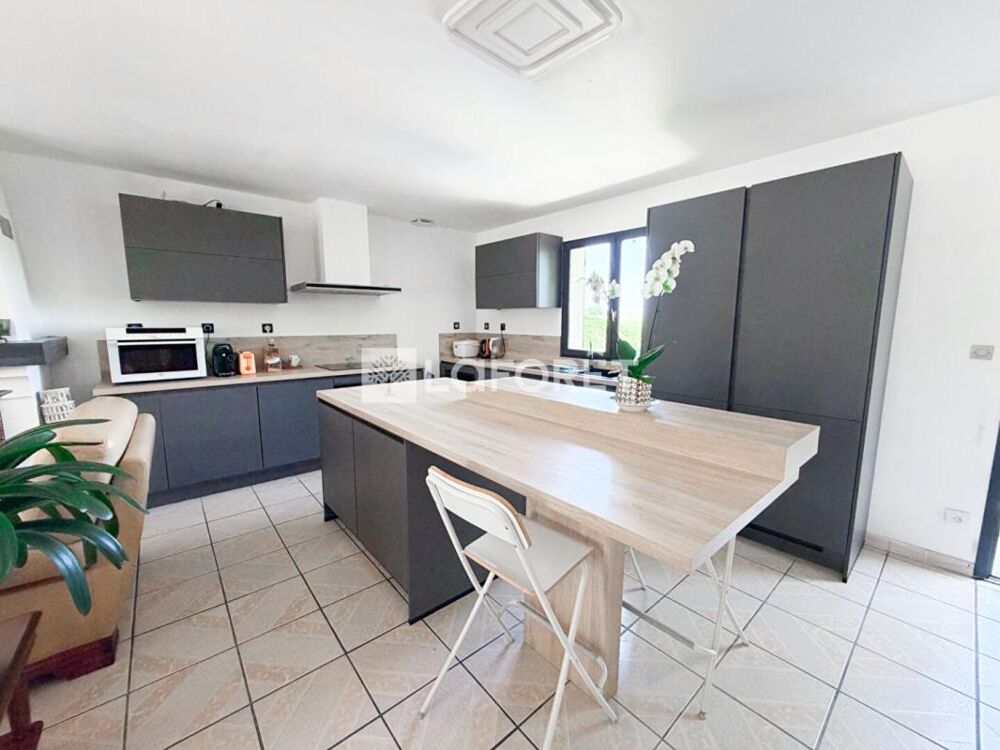 Maison Fontaine La Mallet 6 pièce(s) 142 m2