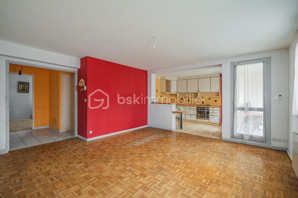 Aix-les-Bains  T3 traversant avec ascenseur, balcon et terrasse