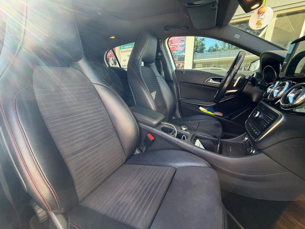 Classe GLA 220d 177 Ch 4 Matic FASCINATION AMG Garantie 6 Mois / Repris 2016 occasion 36300 Le Blanc