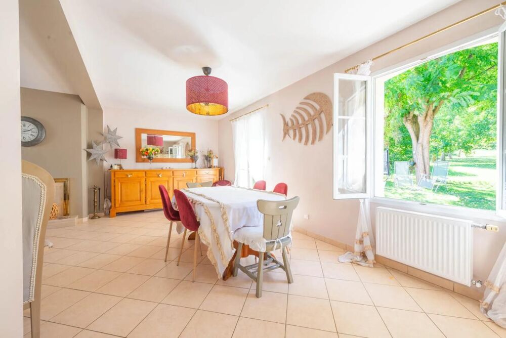 Vente Maison Maison de 7 pièces de 140 m² à Ronquerolles Ronquerolles