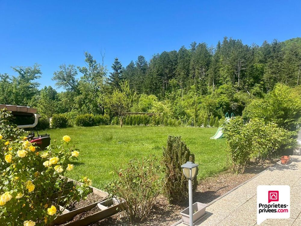 À l'abris des regards- maison 5 pièces sur terrain plat, à découvrir !