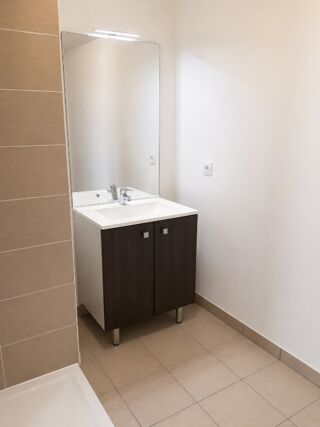  Appartement à louer 3 pièces 67 m²