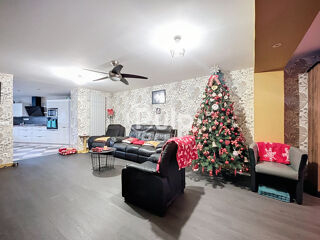  Maison  vendre 7 pices 200 m