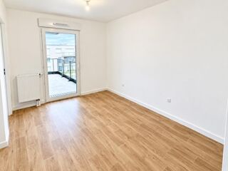  Appartement à louer 3 pièces 63 m²