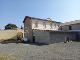  Immeuble à vendre 15 + pièces 445 m²