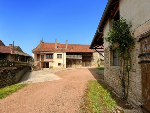 Dpt Saône et Loire (71), à vendre proche de CLUNY ensemble en pierre maison P4  terrain 3500 m² 155000 Cluny (71250)