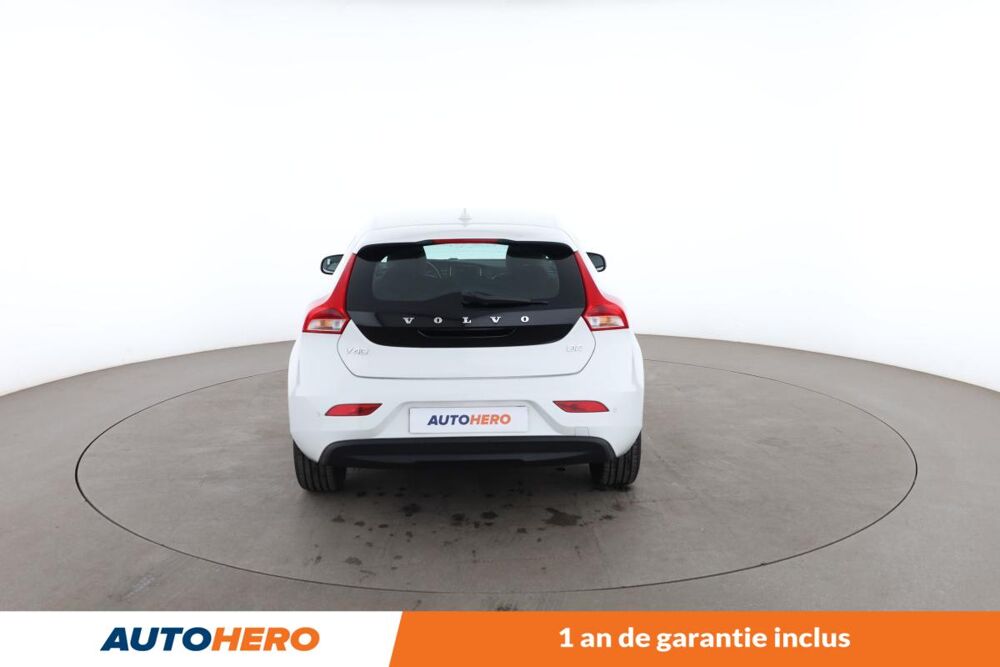 V40 2.0 D2 Momentum Business 120 ch 2017 occasion 92130 Issy-les-Moulineaux