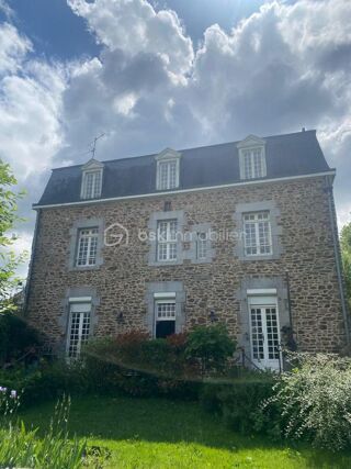  Maison à vendre 12 pièces 326 m²