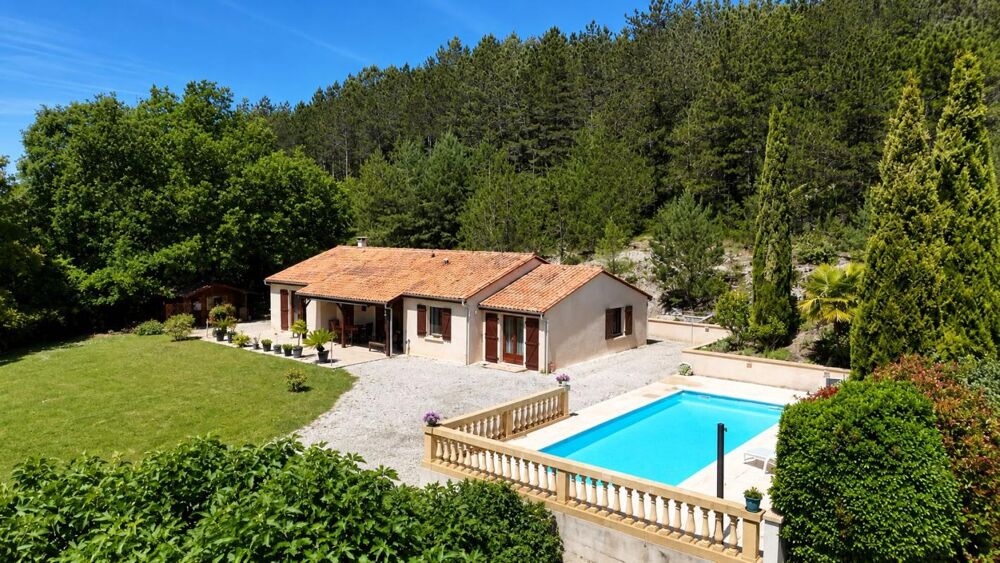 Vente Maison Maison de plain-pied avec piscine et garage Veyrines de domme