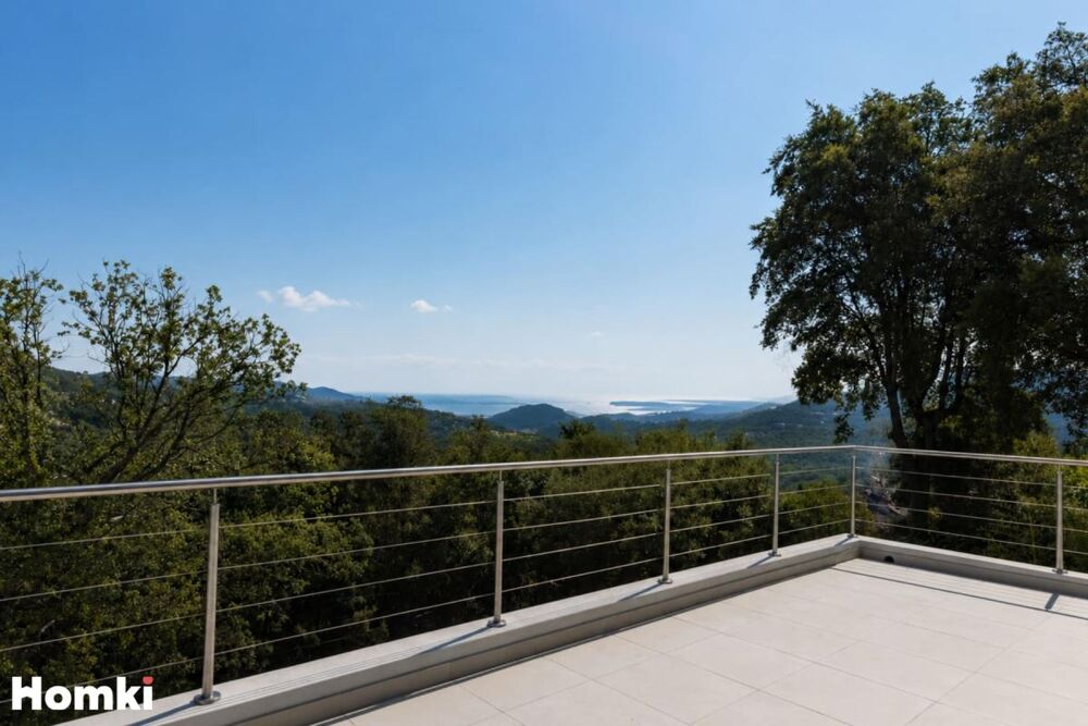 Vente Maison Maison/Villa T4 de 124 m² à Les Adrets-de-l'Estérel 83600 Les adrets de l esterel