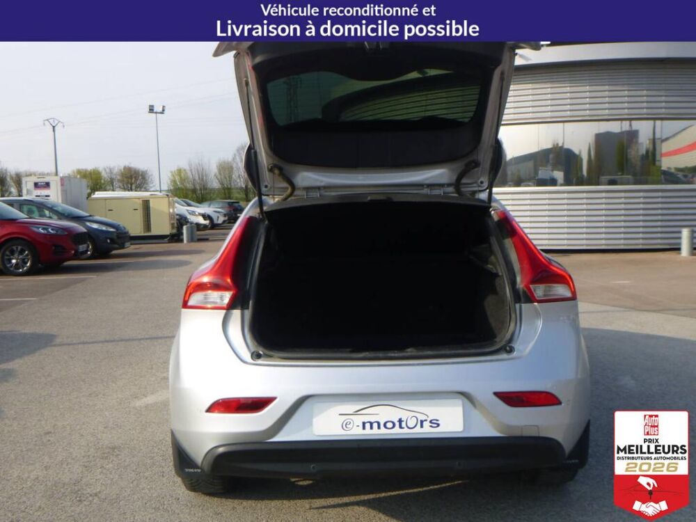 V40 D2 120 Geartronic 6 - Momentum 2017 occasion 10150 Lavau