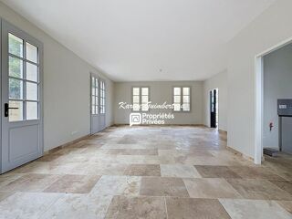  Propriété/château à vendre 8 pièces 270 m²