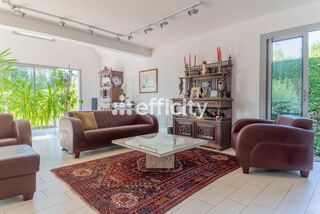  Maison à vendre 11 pièces 232 m²