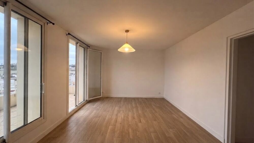 Vente Appartement QUIMPER (29) – Appartement T3 de 64 m² habitables au dernier étage – Garage – Cave Quimper