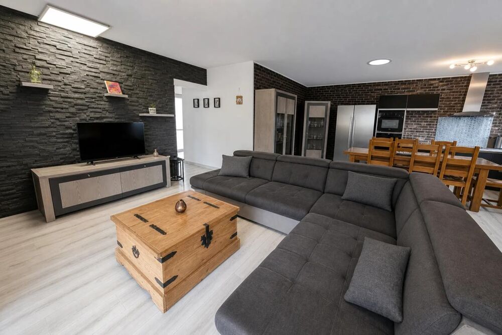 Maison écoresponsable avec piscine à Aussac-Vadalle