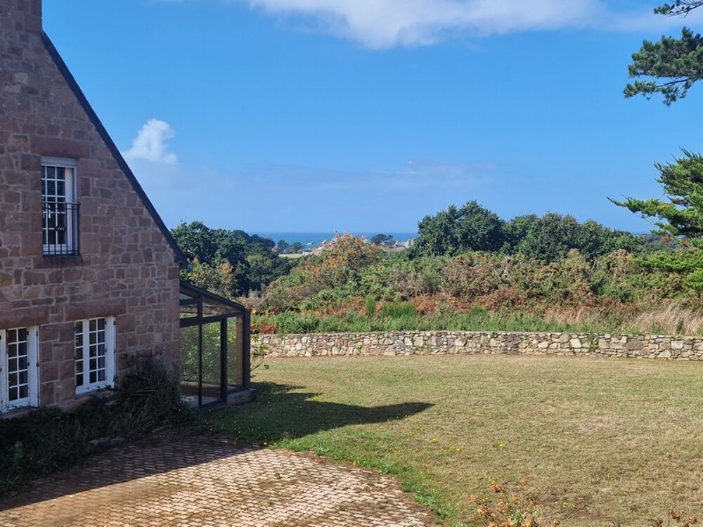 à vendre  Propriété/château Plougrescant (22820)