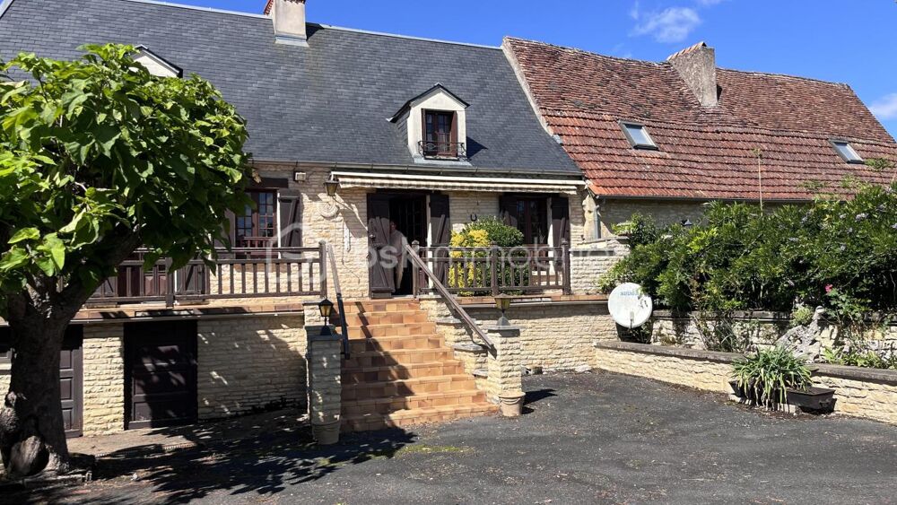 Maison en pierre 110 m² - 4 chambres - Terrain 1 835 m² - Hautefort 149 900 € FAI