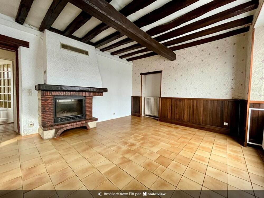 Maison en pierre et dependances + cour