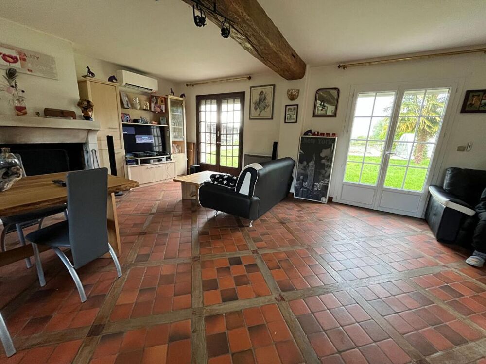 Vente Maison Authentique longère avec piscine, dépendances et belles prestations ? Cadre bucolique garanti La ferte sous jouarre