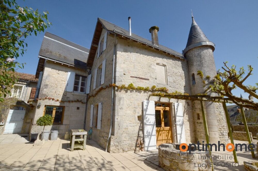 Maison 9 pièces 209 m² · à Charroux · 209 m² · 350 000 €