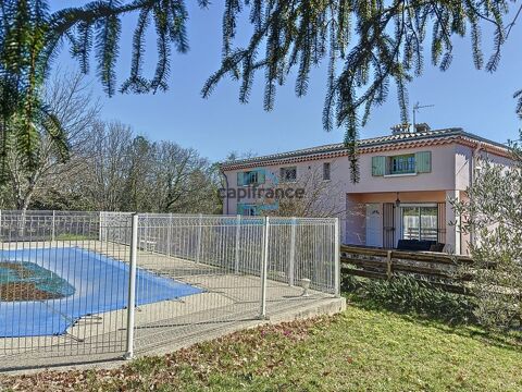 Dpt Ardèche (07), à vendre proche de VALLON PONT D'ARC Maison locative avec 3 logements indépendant surperficie totale 256 m² - 499900 Vallon-Pont-d'Arc (07150)