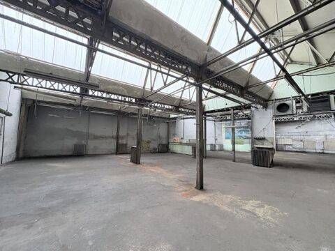 Local commercial 440 m² - Bellevue 1600 42100 Saint etienne