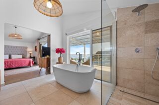  Villa � vendre 10 pi�ces 360 m� Saint gilles les bains